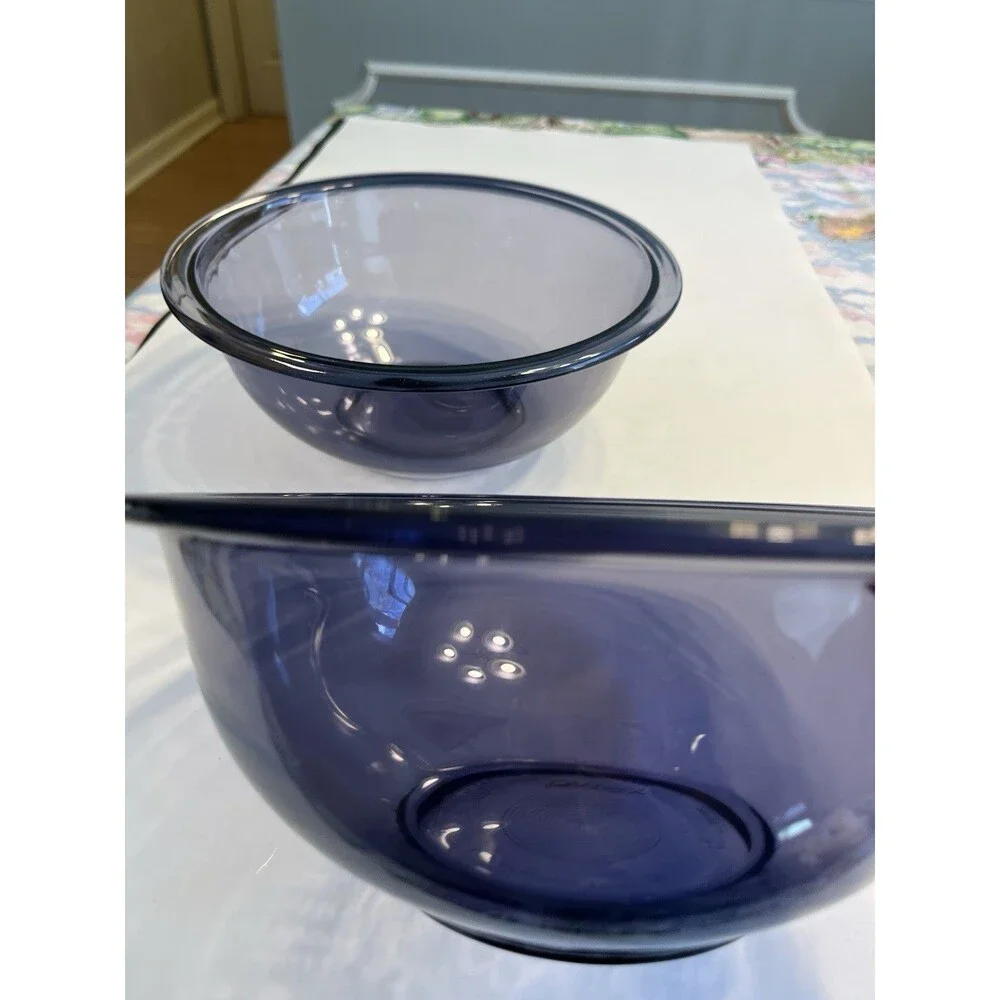 Set of 2 PYREX  Purple Amethyst Mixing Nesting Bowl 1.5 qt  #323 - Vintage